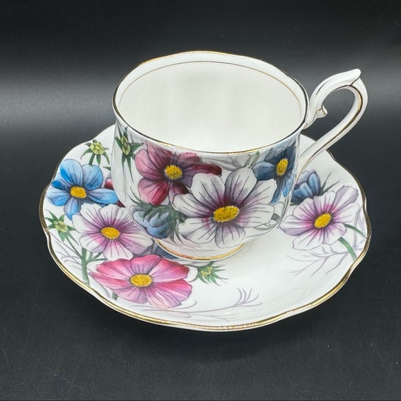Royal Albert Flower of the Month No.10 Cosmos Tea Cup Set Bone China England - Picture 2 of 5